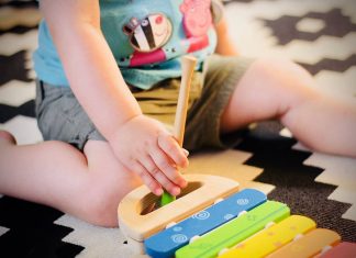 Leikkiminen sopii myös aikuisille Leikkiminen sopii myös aikuisille