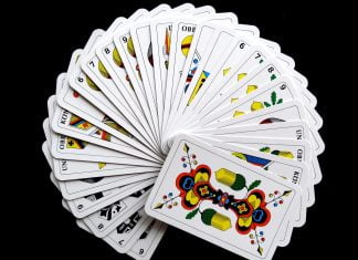 Kuinka voittaa online-kasinolla: vinkkejä aloittelijoille KKuinka voittaa online-kasinolla: vinkkejä aloittelijoilleorttipelien pelaaminen netissä vai korttipakalla?